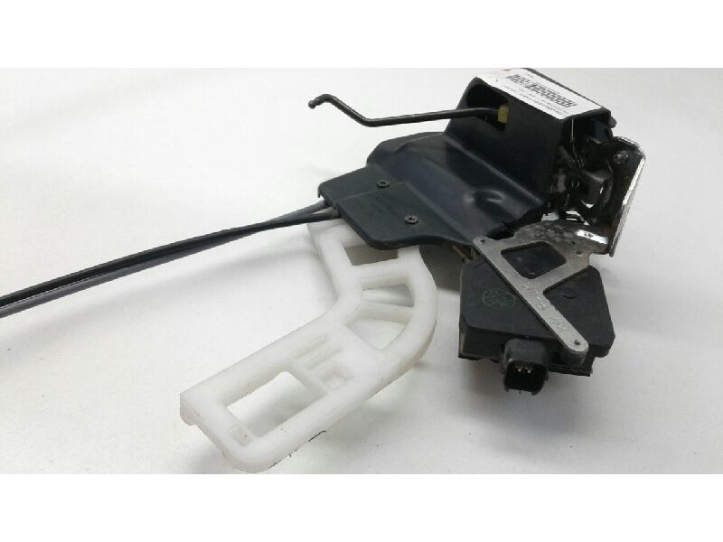 Recambio de cerradura puerta trasera izquierda para kia sportage lx referencia OEM IAM 814111F010  