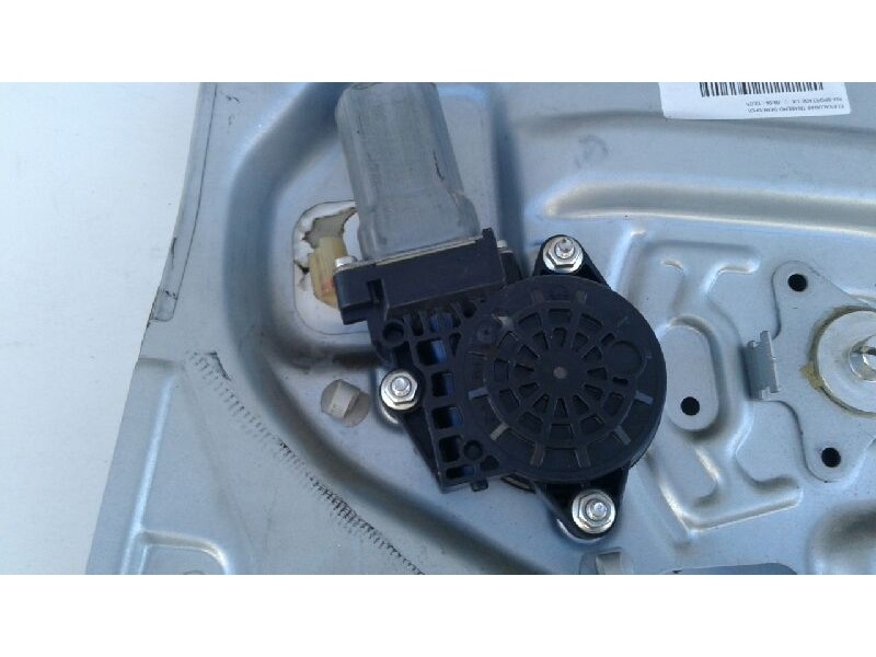 Recambio de elevalunas trasero derecho para kia sportage lx referencia OEM IAM 834041F010  
