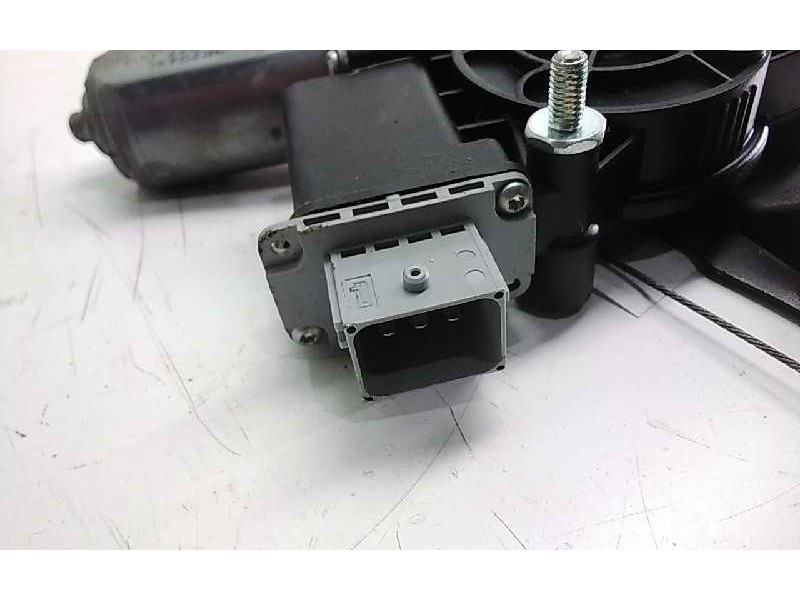 Recambio de elevalunas delantero derecho para fiat doblo ii (152) pop referencia OEM IAM 3R2943K  