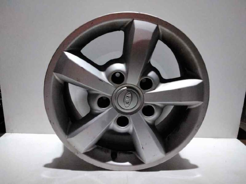 Recambio de llanta aluminio para kia sorento 2.5 crdi emotion referencia OEM IAM 17 5TORNILLOS ET45 