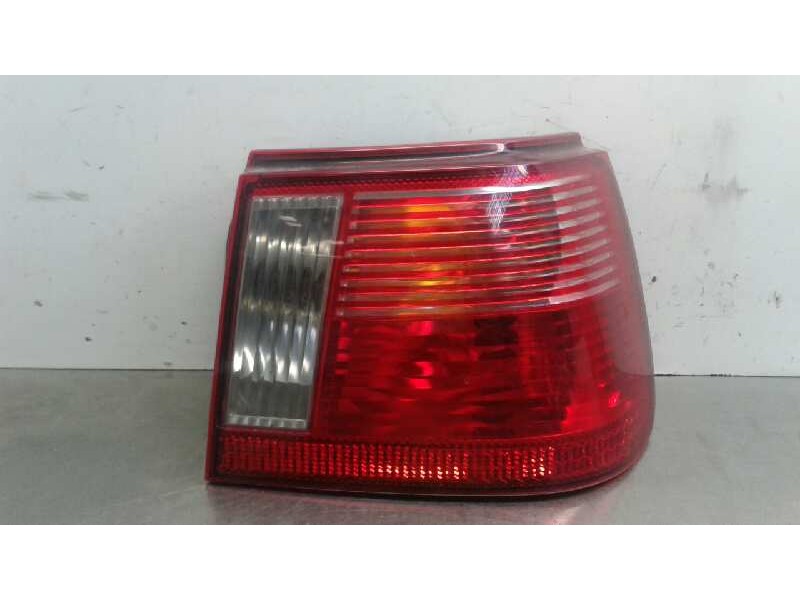 Recambio de piloto trasero derecho para seat ibiza (6k1) select referencia OEM IAM 6K6945258C  