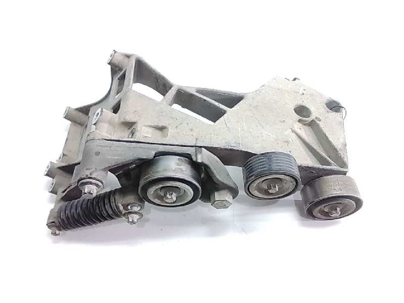 Recambio de soporte alternador para mercedes clase a (w169) 1.5 cat referencia OEM IAM A2662000770  