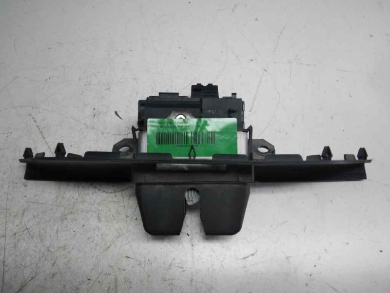 Recambio de cerradura luneta porton para ford kuga (cbv) 2.0 tdci cat referencia OEM IAM 8V41S442A66AE  