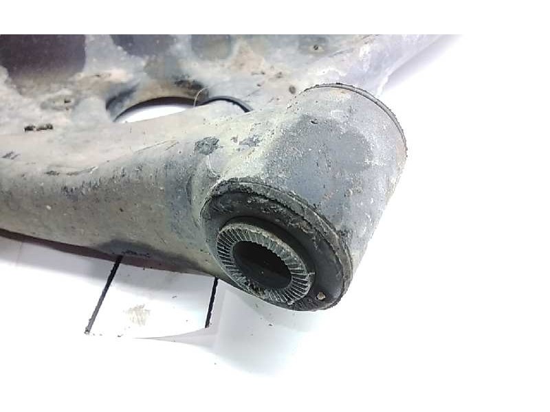 Recambio de brazo suspension inferior delantero derecho para toyota yaris active referencia OEM IAM   