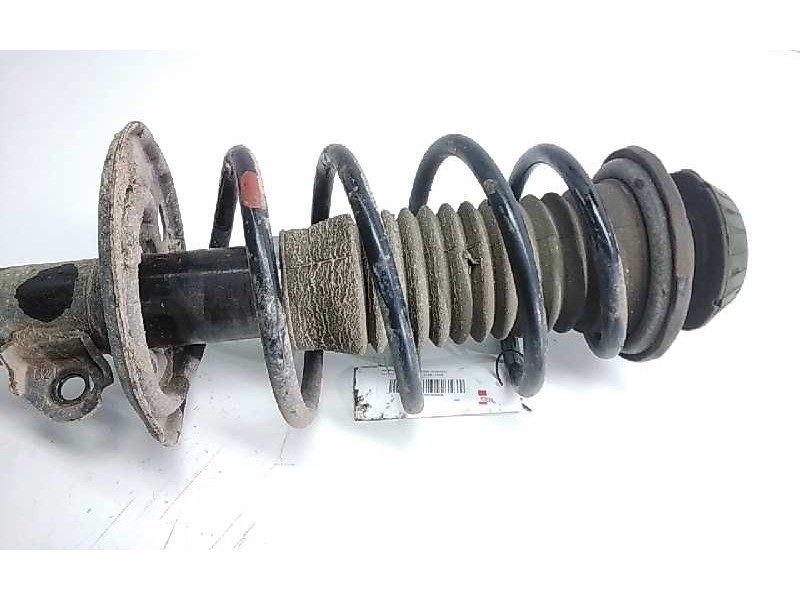Recambio de amortiguador delantero derecho para toyota yaris active referencia OEM IAM 485100D170  