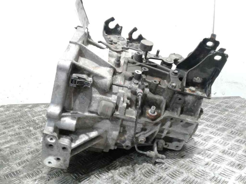 Recambio de caja cambios para toyota yaris active referencia OEM IAM C8704041  