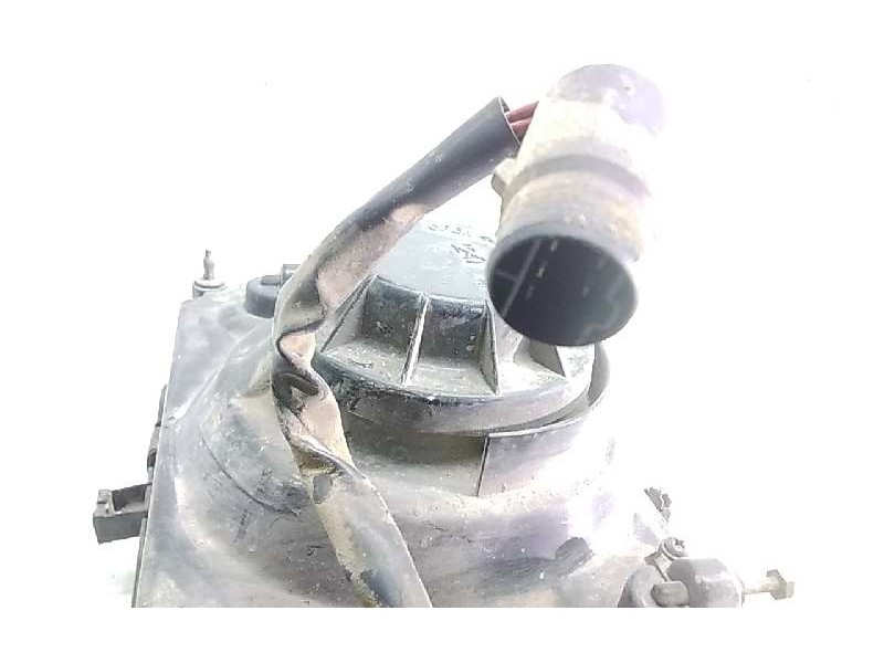 Recambio de faro izquierdo para ssangyong family 2.5 td referencia OEM IAM   116506