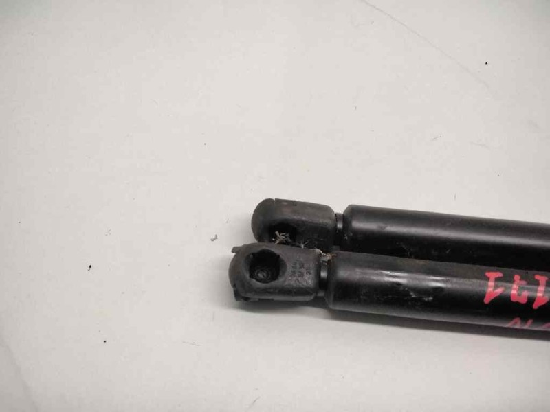 Recambio de amortiguadores maletero / porton para renault scenic (ja..) 1.9 dci authentique referencia OEM IAM   