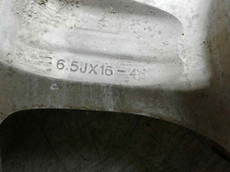 Recambio de llanta aluminio para hyundai santa fe (sm) 2.4 gls referencia OEM IAM 16-5-TORNILLOS ET46 