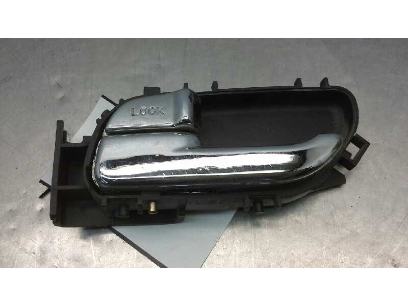 Recambio de maneta interior delantera izquierda para ssangyong rodius xdi premium referencia OEM IAM   