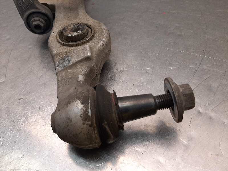 Recambio de brazo suspension inferior delantero izquierdo para audi a4 berlina (8e) 2.0 tdi 16v (103kw) referencia OEM IAM 8E040