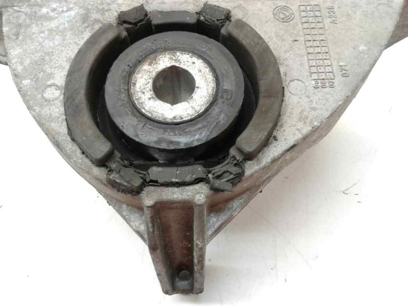 Recambio de soporte caja cambios superior para fiat doblo (119) 1.3 jtd cat referencia OEM IAM   