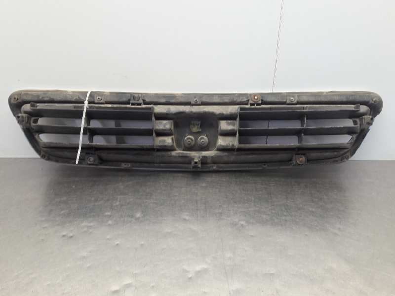 Recambio de rejilla delantera para honda accord berlina (cc/ce) 2.0 ls (cc7/ce8) referencia OEM IAM   