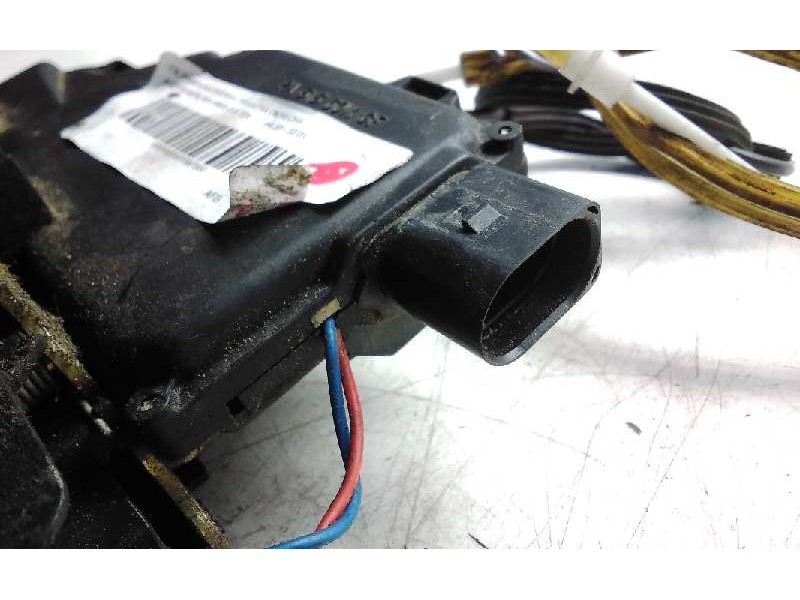 Recambio de cerradura puerta trasera derecha para audi a6 berlina (4b2) 2.5 tdi referencia OEM IAM   