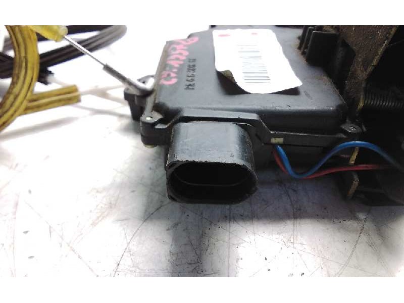 Recambio de cerradura puerta trasera izquierda para audi a6 berlina (4b2) 2.5 tdi referencia OEM IAM   