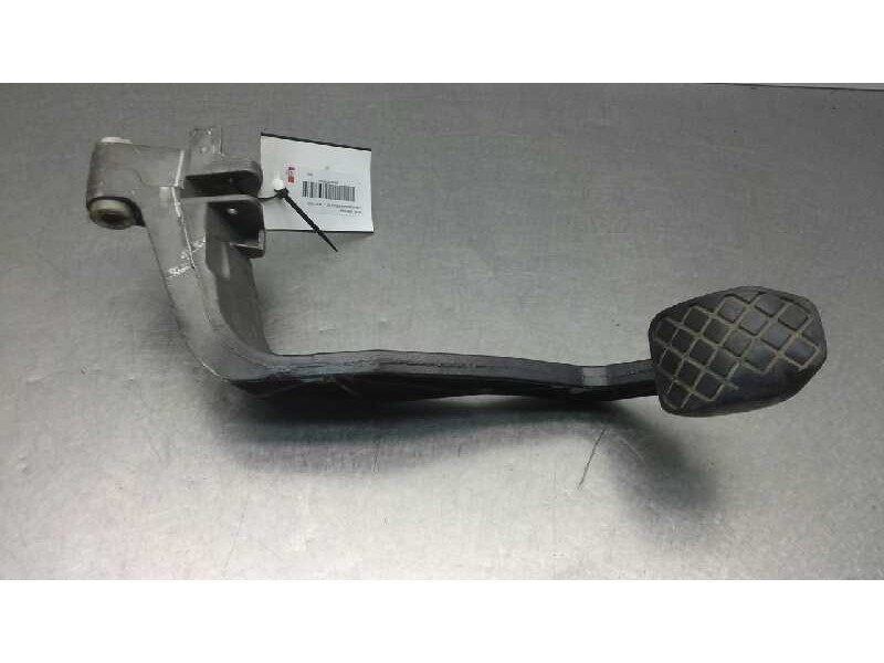 Recambio de pedal embrague para audi a6 berlina (4b2) 2.5 tdi referencia OEM IAM 8D1721316G  