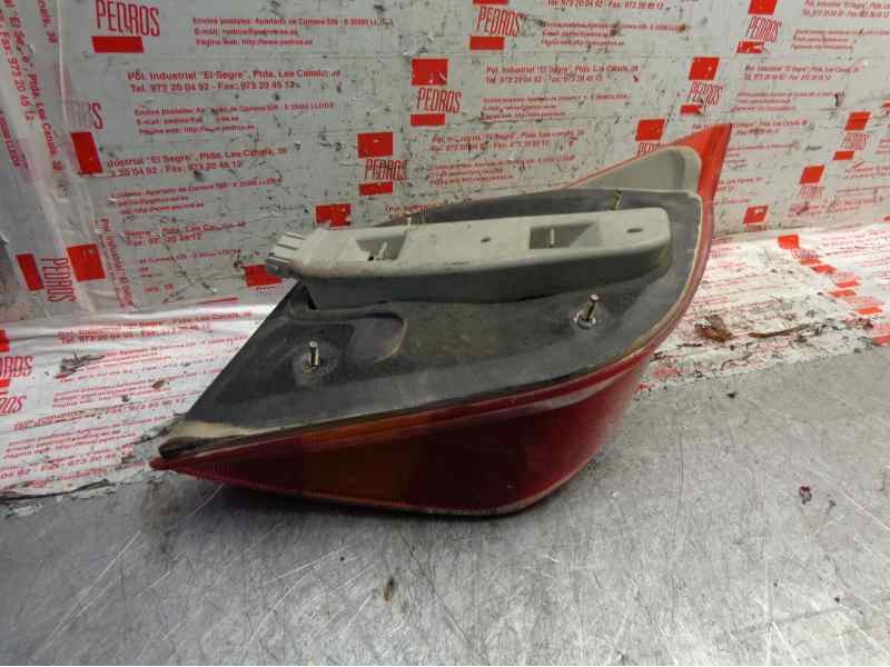 Recambio de piloto trasero derecho para ford fiesta berl./courier porto referencia OEM IAM 7070864  