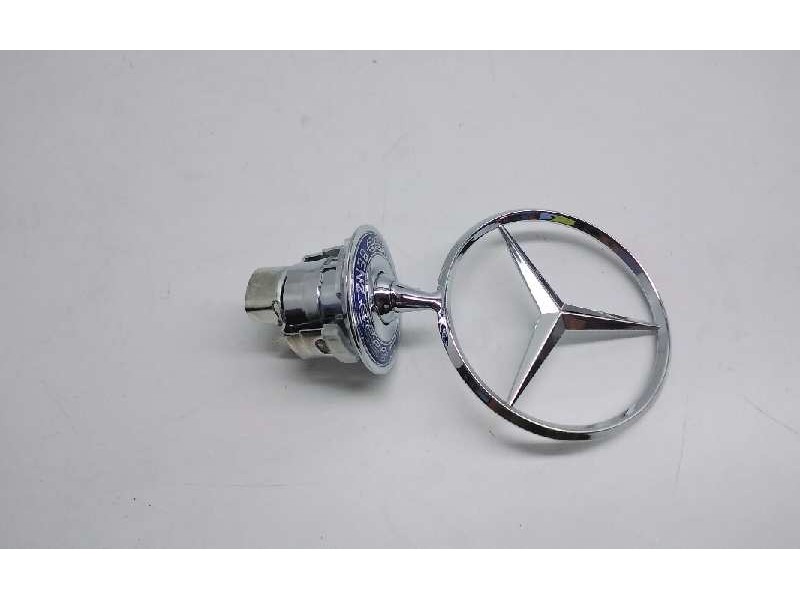 Recambio de emblema logo para mercedes clase s (w601) 207 d - 210 d referencia OEM IAM   