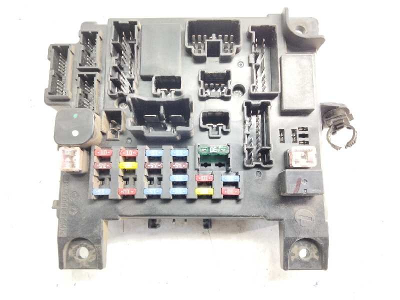 Recambio de caja fusibles para mitsubishi asx (ga0w) 1.8 di-d cat referencia OEM IAM 8637A643  