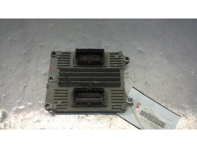 Recambio de centralita motor uce para opel astra g berlina sport referencia OEM IAM 12202143  