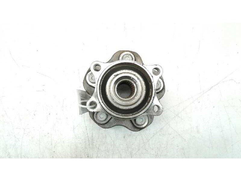 Recambio de buje trasero izquierdo para nissan qashqai (j10) 2.0 dci turbodiesel cat referencia OEM IAM   117835