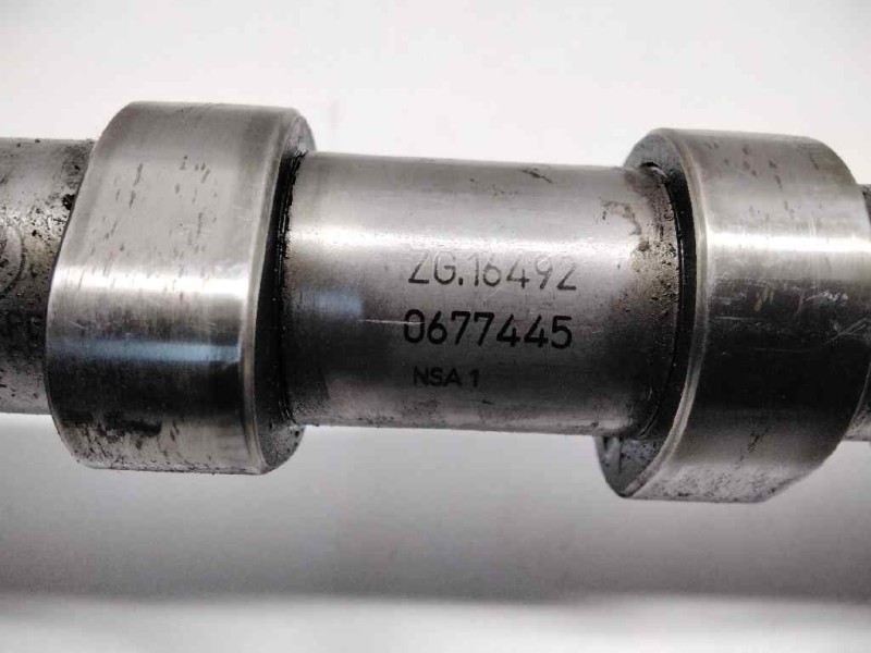 Recambio de arbol de levas para seat leon (1m1) sport referencia OEM IAM 0677445  