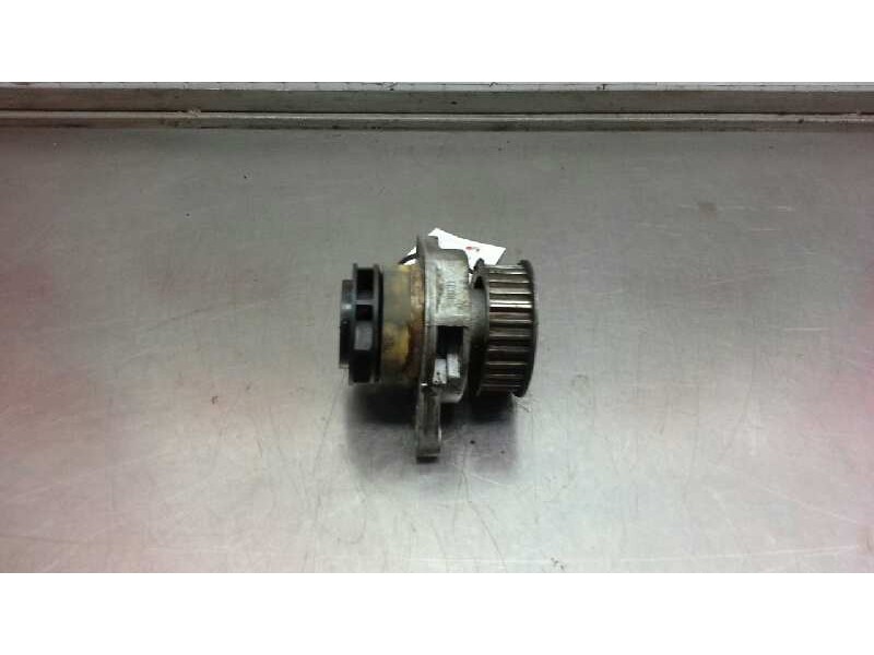 Recambio de bomba agua para seat leon (1m1) sport referencia OEM IAM   