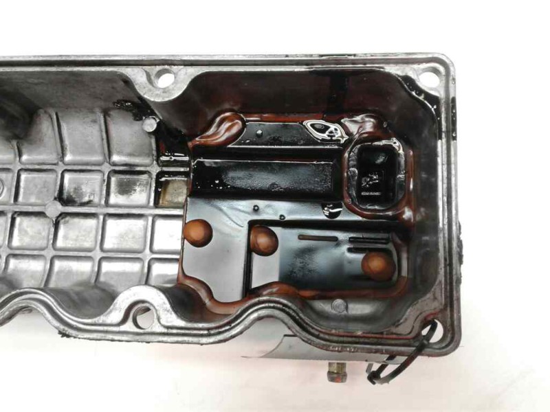 Recambio de tapa balancines para nissan cabstar e referencia OEM IAM   