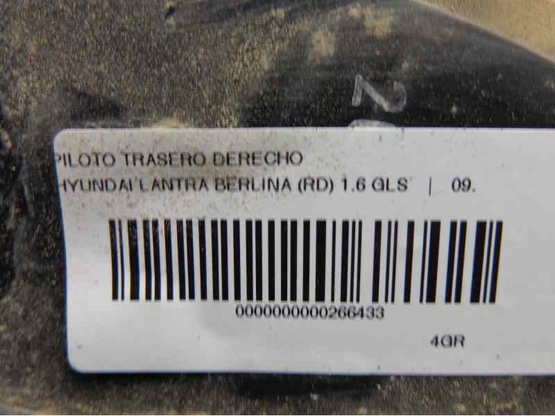 Recambio de piloto trasero derecho para hyundai lantra berlina (rd) 1.6 gls referencia OEM IAM 9240229020  