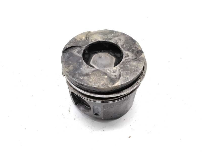 Recambio de piston para mercedes clase c (w203) berlina 2.7 cdi 20v cat referencia OEM IAM   118140