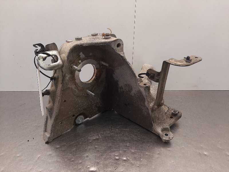 Recambio de soporte bomba inyeccion para opel zafira b enjoy referencia OEM IAM C2412A  