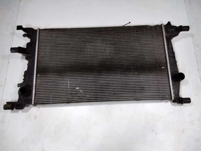 Recambio de radiador agua para renault megane iii coupe dynamique referencia OEM IAM 211T00002R  