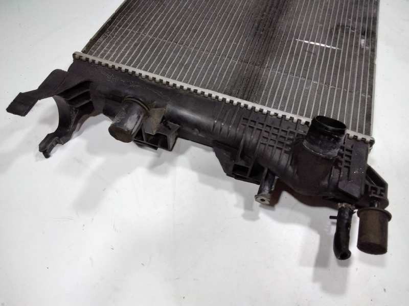 Recambio de radiador agua para renault megane iii coupe dynamique referencia OEM IAM 211T00002R  