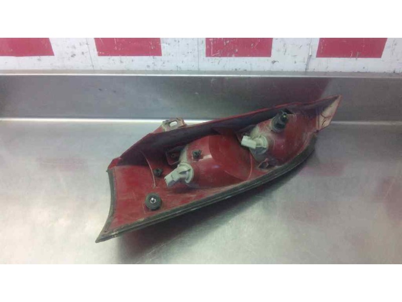 Recambio de piloto trasero derecho para ford focus berlina (cak) trend referencia OEM IAM 1214226  