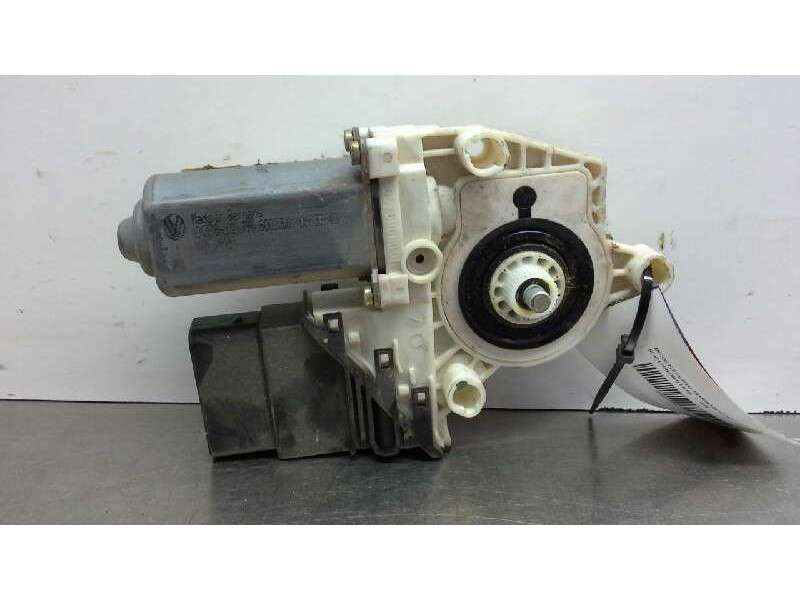 Recambio de motor elevalunas trasero derecho para seat leon (1m1) 1.9 tdi referencia OEM IAM F005S00060  