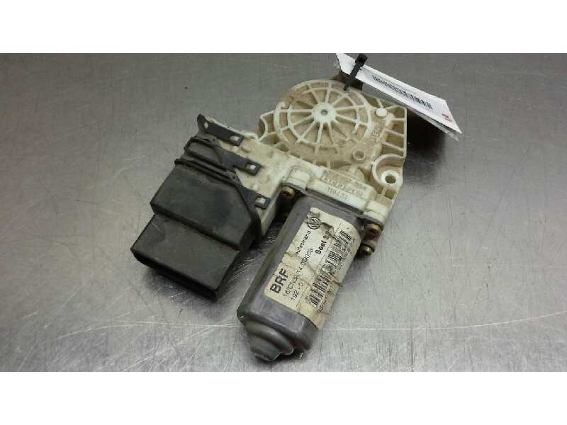 Recambio de motor elevalunas trasero derecho para seat leon (1m1) 1.9 tdi referencia OEM IAM F005S00060  