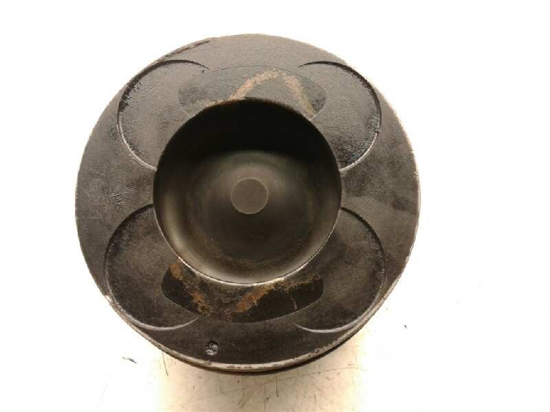 Recambio de piston para opel monterey ltd referencia OEM IAM 7681  