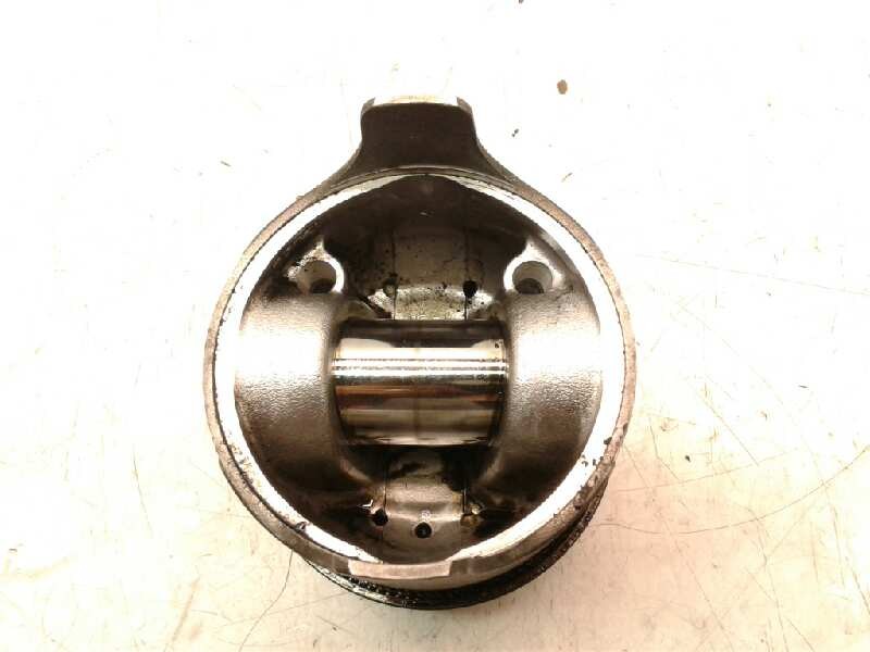 Recambio de piston para opel monterey ltd referencia OEM IAM 7681  