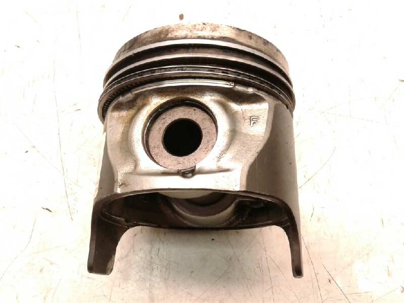 Recambio de piston para opel monterey ltd referencia OEM IAM 7691  