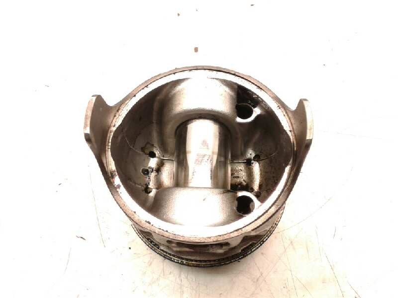 Recambio de piston para opel monterey ltd referencia OEM IAM 7691  