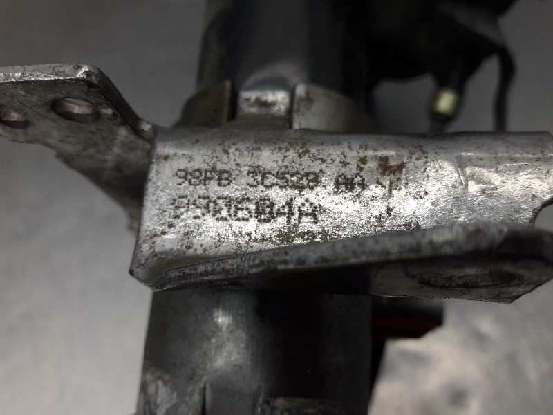 Recambio de columna direccion para ford fiesta berlina ghia referencia OEM IAM 990604A  