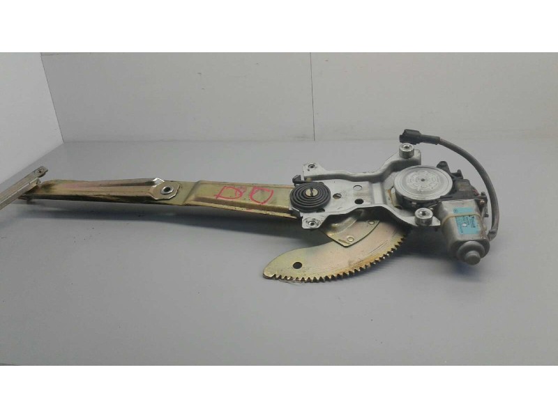 Recambio de elevalunas delantero derecho para kia carnival ii 2.9 cdri ex referencia OEM IAM XH023PA  