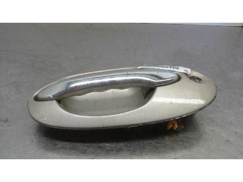 Recambio de maneta interior delantera derecha para kia carnival ii 2.9 cdri ex referencia OEM IAM   