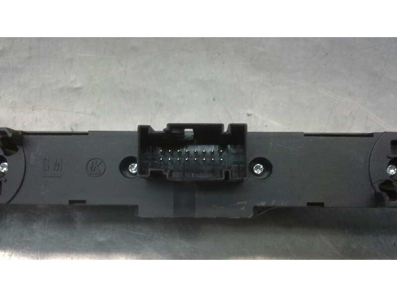 Recambio de warning para opel astra h berlina cosmo referencia OEM IAM 03758075  