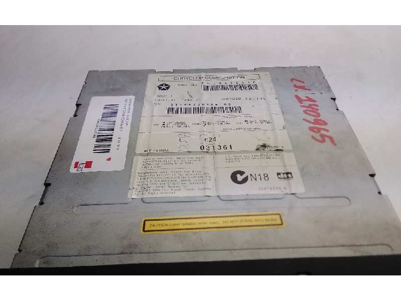 Recambio de sistema audio / radio cd para chrysler grand voyager lx referencia OEM IAM TT1AA2907S6108  