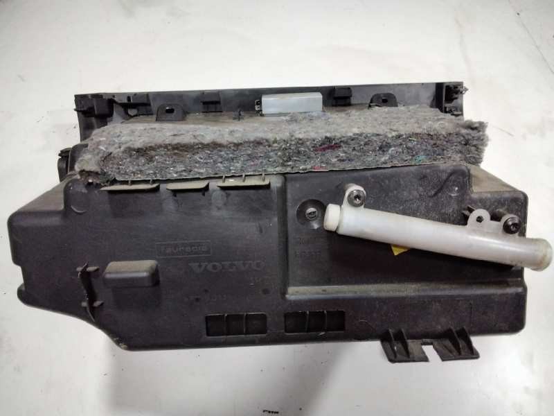 Recambio de guantera para volvo xc60 kinetic awd referencia OEM IAM 30755651  