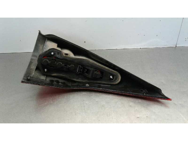 Recambio de piloto trasero izquierdo para renault megane ii familiar 1.6 16v referencia OEM IAM   