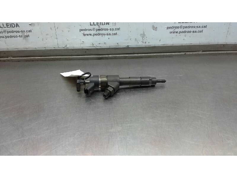 Recambio de inyector para iveco daily caja cerrada referencia OEM IAM 0045120002  