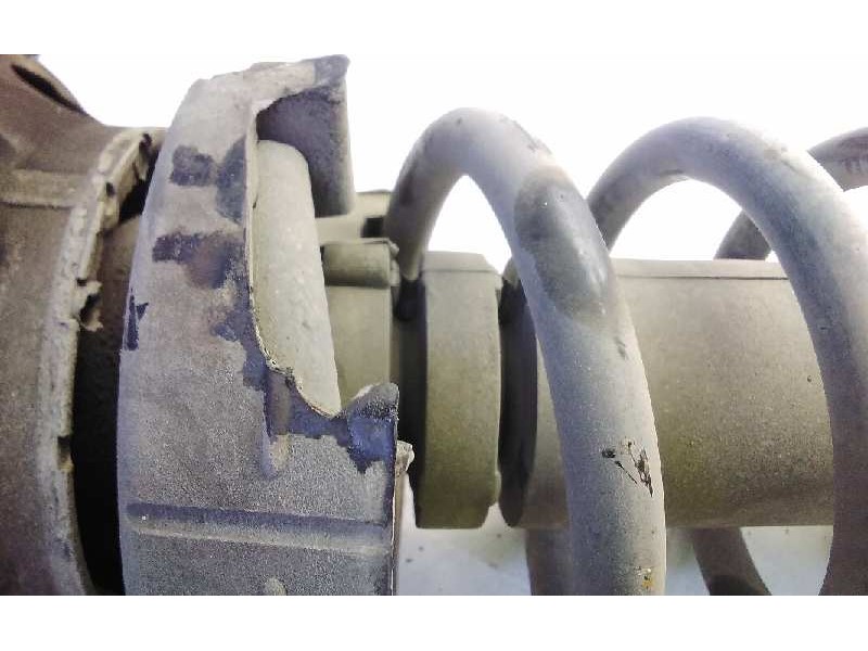 Recambio de amortiguador delantero derecho para renault trafic combi (ab 4.01) 2.0 dci diesel fap cat referencia OEM IAM 40526  