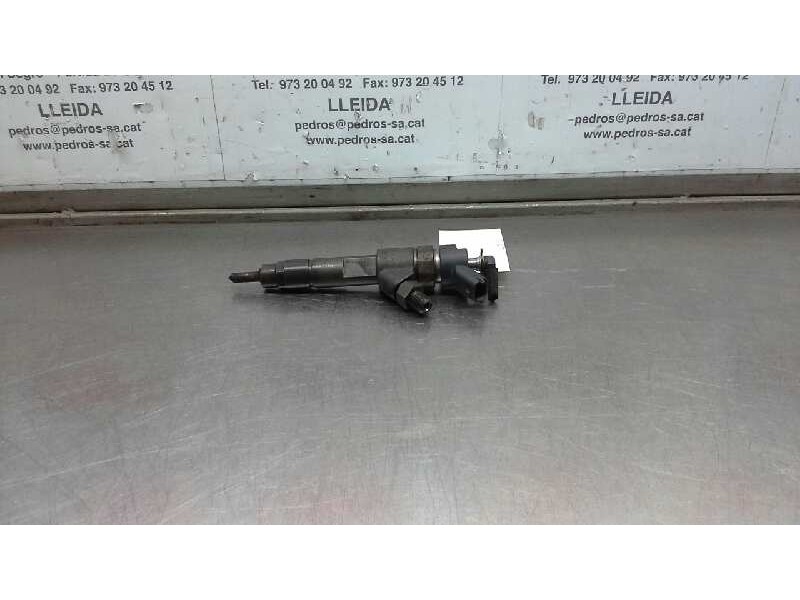 Recambio de inyector para iveco daily caja cerrada referencia OEM IAM 0045120002  